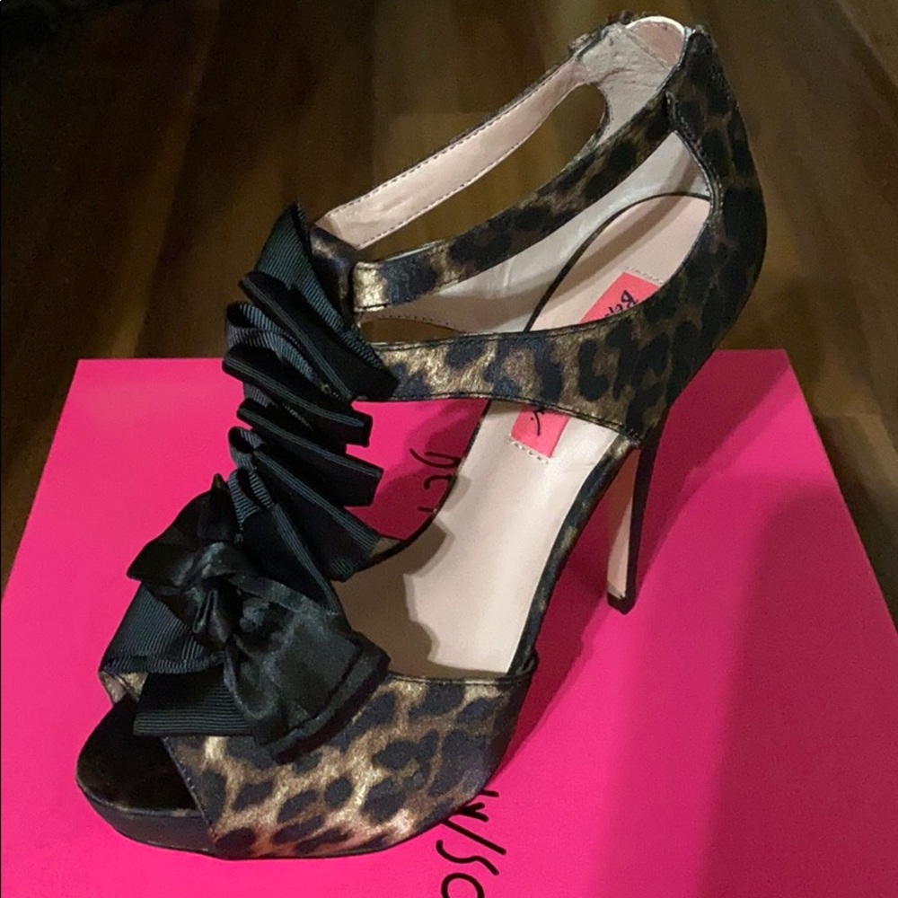 Platform heel